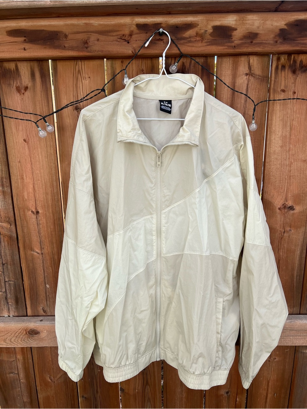 Under Armour Women’s Light Cream Windbreaker Jacket Brand New With Tags